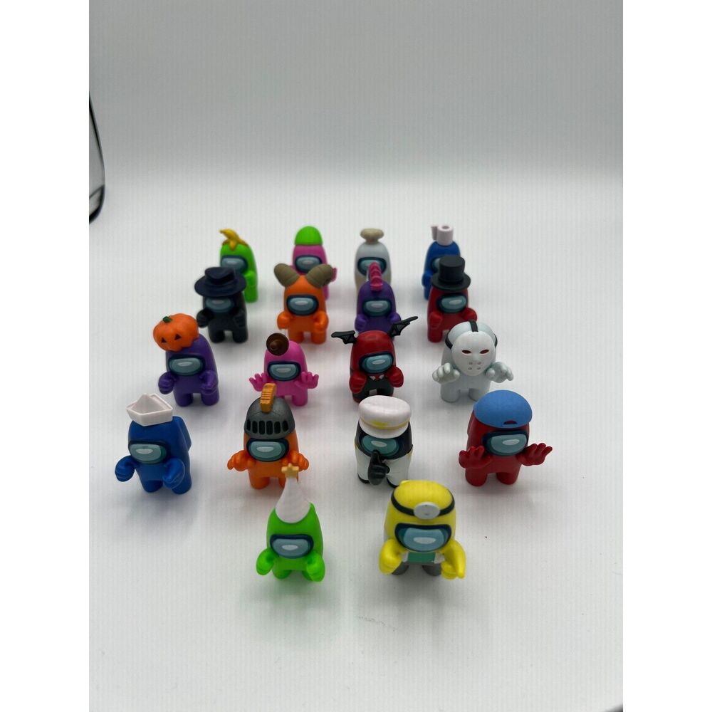 Full set of 18 Toikido Among Us Mini Figures 2" Blue Green Yellow Pink Series 2